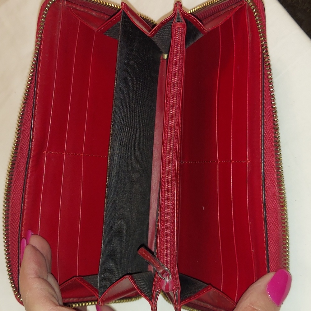 Gucci Guccissima Bow Zip Around Red Leather Zippy Wallet! - Picture 8 of 9